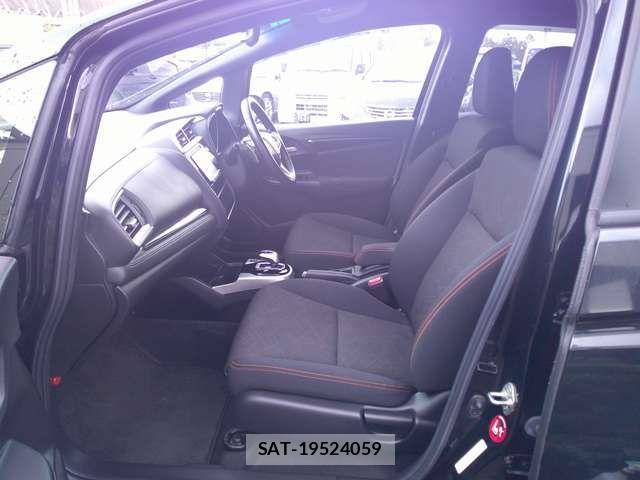 Honda FIT 2013-10 1354134-19