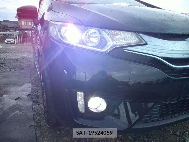 Honda FIT 2013-10 1354134-2