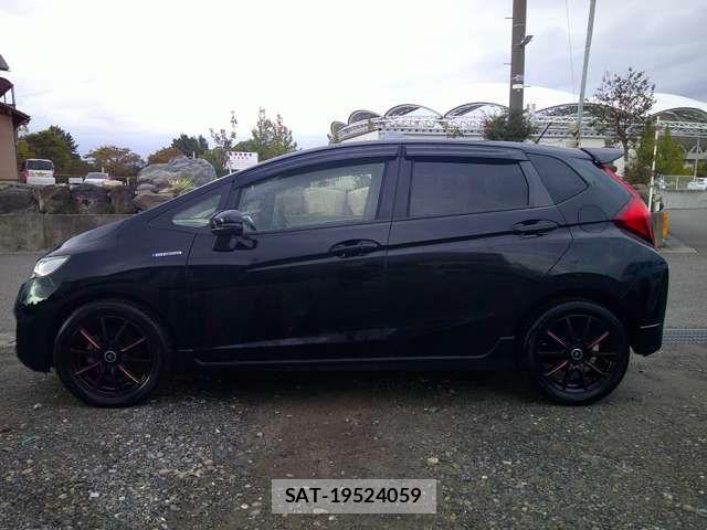 Honda FIT 2013-10 1354134-5