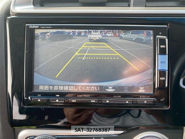 Honda FIT 2013-11 3014364-12