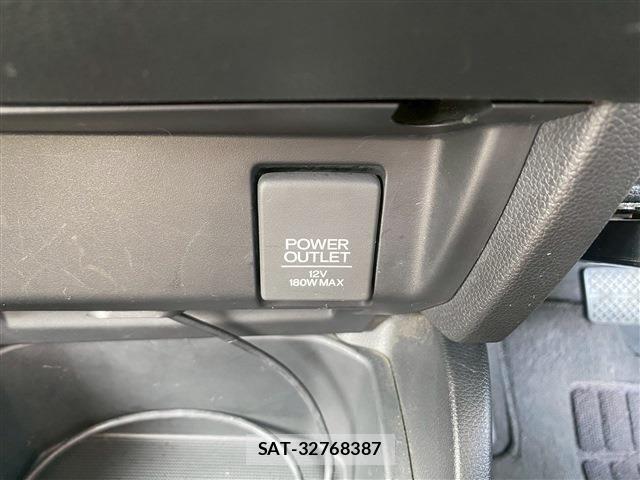 Honda FIT 2013-11 3014364-14