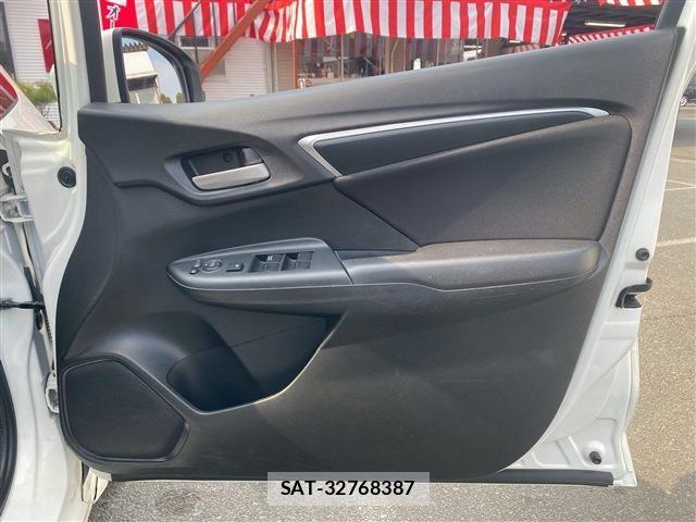 Honda FIT 2013-11 3014364-25