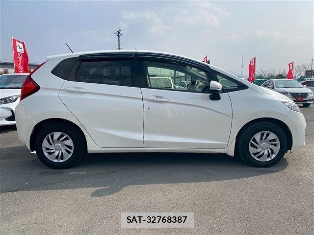 Honda FIT 2013-11 3014364-4