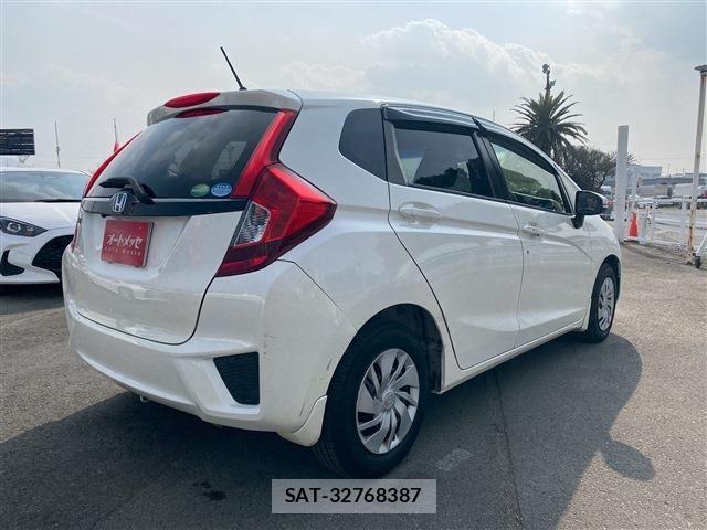 Honda FIT 2013-11 3014364-5