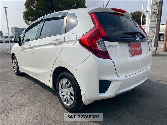 Honda FIT 2013-11 3014364-7