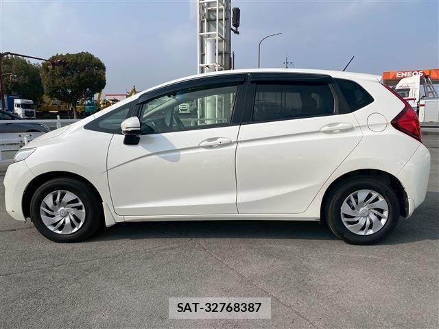 Honda FIT 2013-11 3014364-8