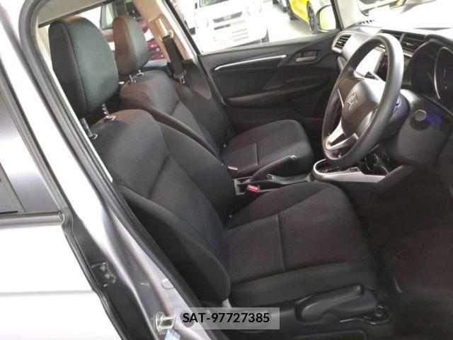 Honda FIT 2018-12 3373195-13