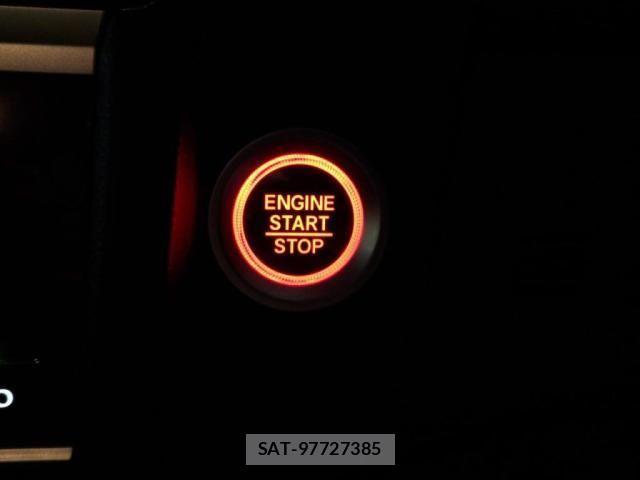 Honda FIT 2018-12 3373195-17