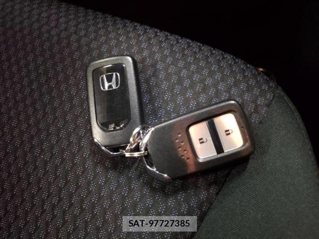 Honda FIT 2018-12 3373195-19