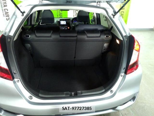 Honda FIT 2018-12 3373195-24
