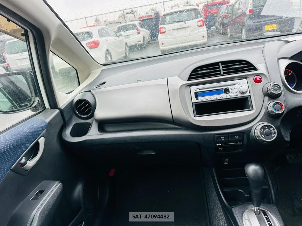 Honda FIT 2011 2873671-17