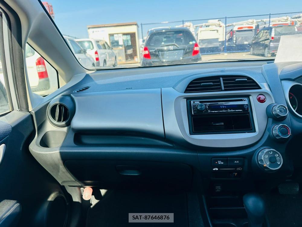 Honda FIT 2012 3286859-17
