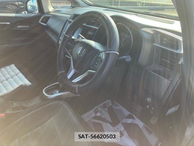 Honda FIT 2018-01 3669250-15