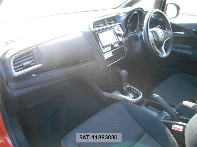 Honda FIT 2013-11 4941424-23
