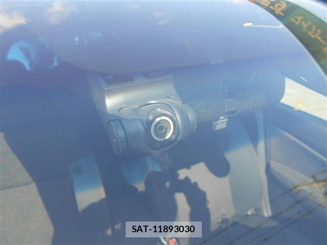 Honda FIT 2013-11 4941424-6