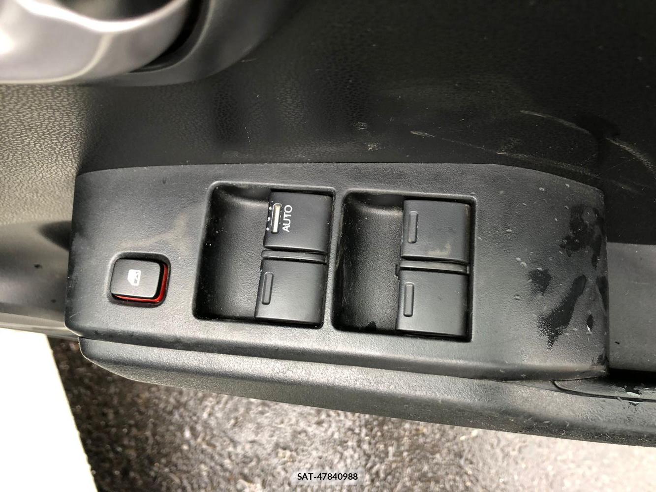 Honda FIT 2010 5358333-25