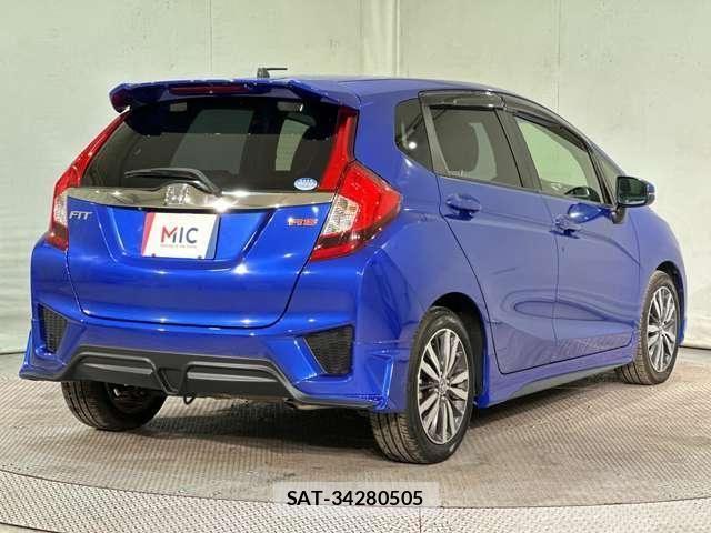 Honda FIT 2016-05 5867607-4