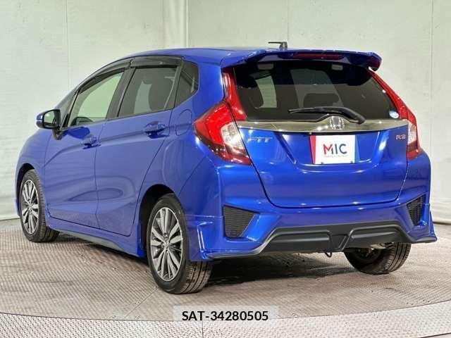 Honda FIT 2016-05 5867607-6