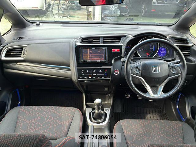 Honda FIT 2016-04 6005830-9