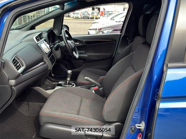 Honda FIT 2016-04 6005830-23