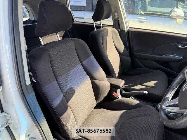 Honda FIT 2011-06 6276326-12
