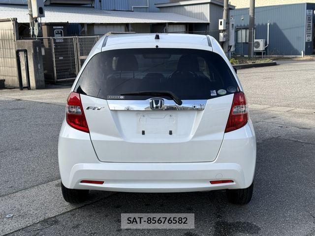 Honda FIT 2011-06 6276326-3