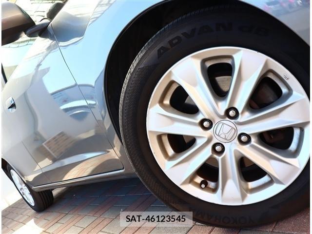 Honda FIT 2012-10 6497587-3