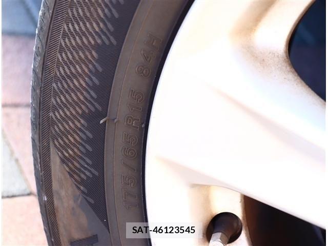 Honda FIT 2012-10 6497587-4