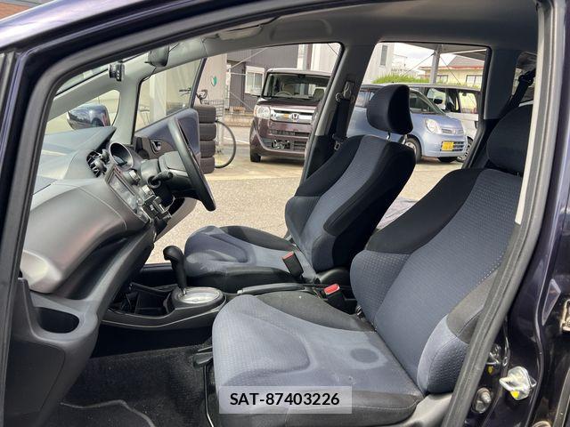 Honda FIT 2010-03 6611881-13