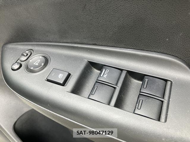 Honda FIT 2016-04 6641570-15