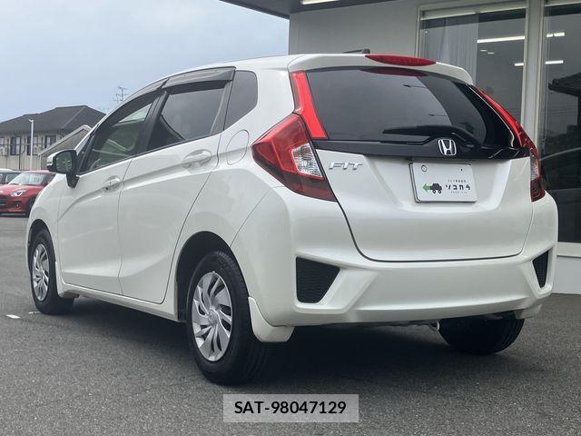 Honda FIT 2016-04 6641570-21