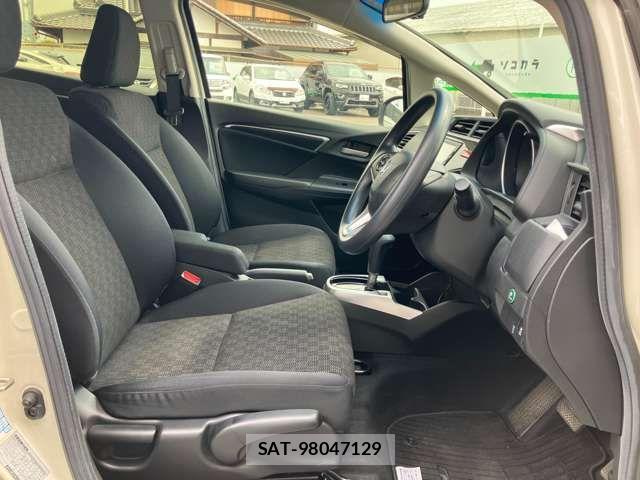 Honda FIT 2016-04 6641570-5