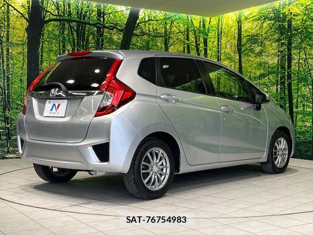 Honda FIT 2015-06 6675938-16