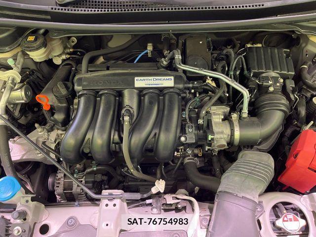 Honda FIT 2015-06 6675938-17