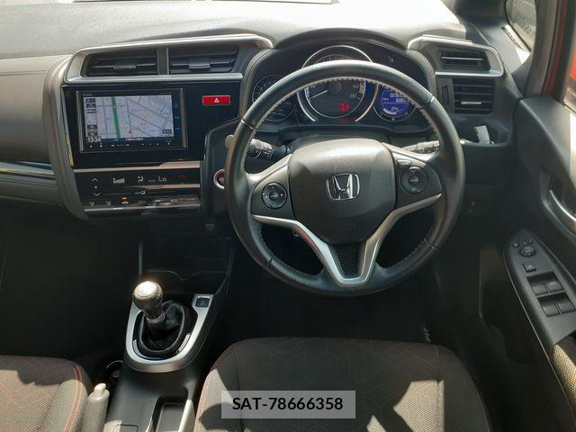 Honda FIT 2015-06 6682660-14