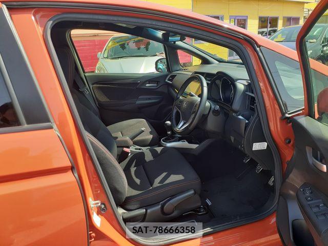 Honda FIT 2015-06 6682660-1