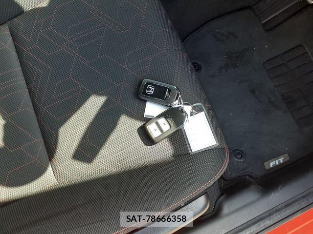 Honda FIT 2015-06 6682660-23
