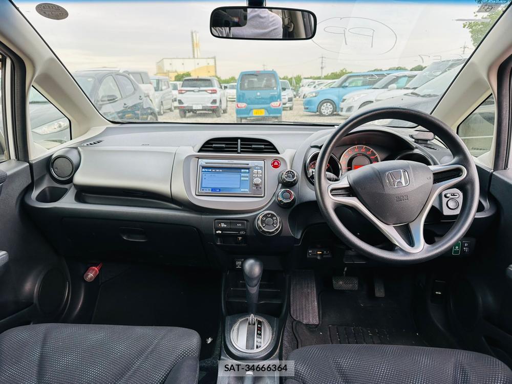 Honda FIT 2013 6148134-12