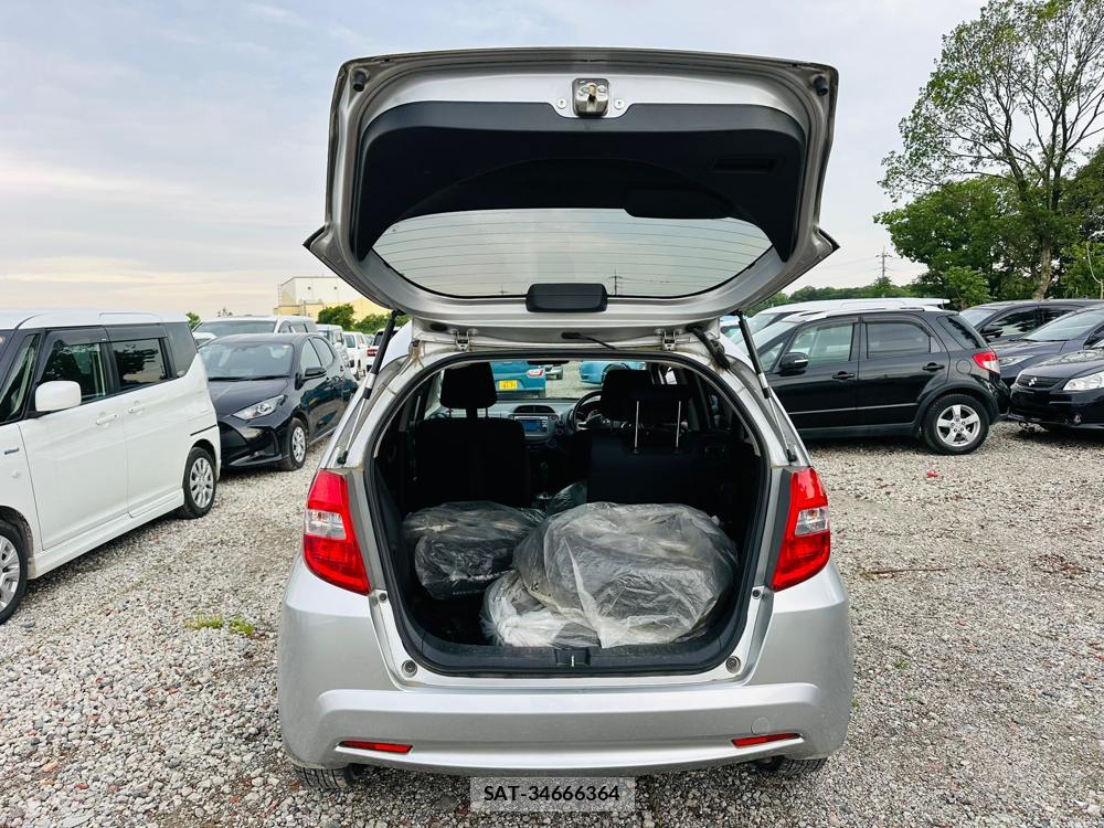 Honda FIT 2013 6148134-26