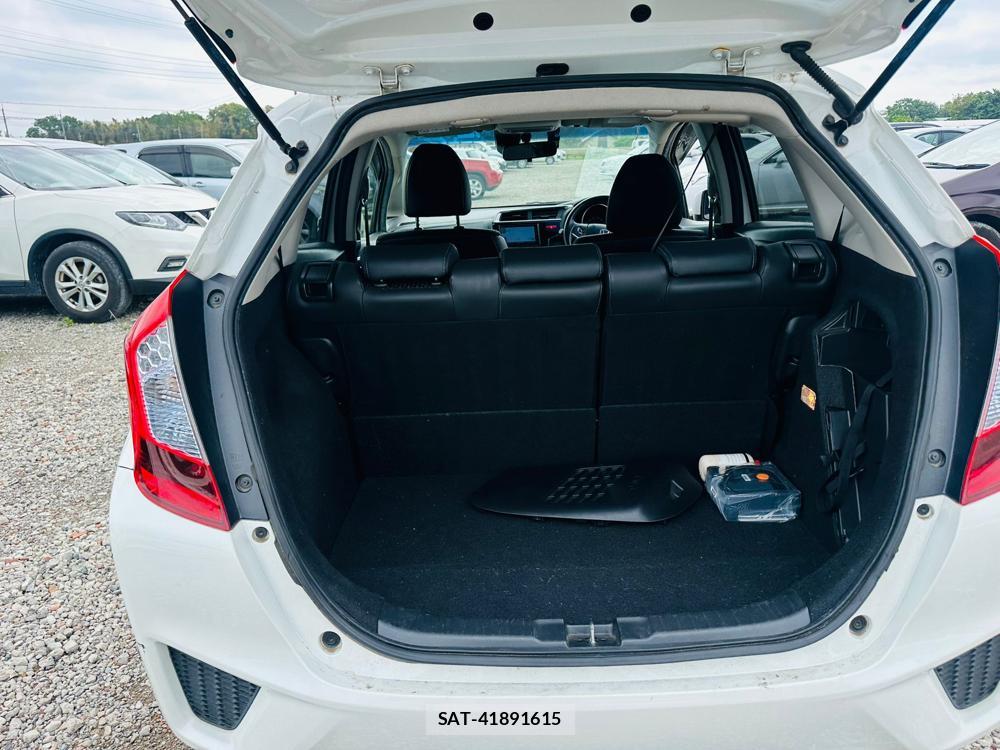 Honda FIT 2015 6587855-24