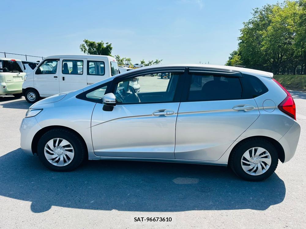 Honda FIT 2013 6205401-1