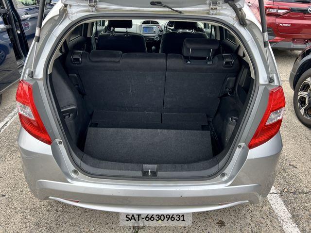 Honda FIT 2012-02 6791026-13