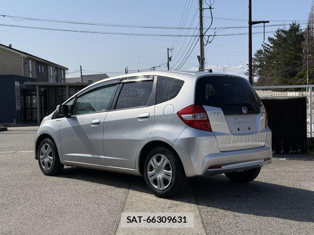 Honda FIT 2012-02 6791026-2