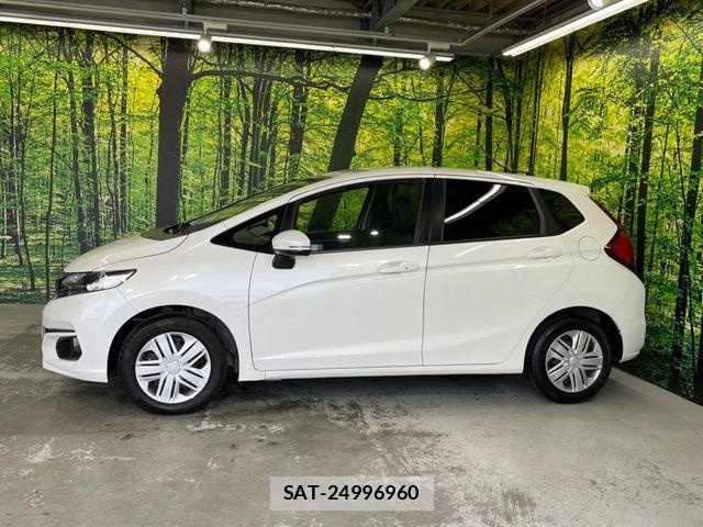 Honda FIT 2018-07 6814889-14