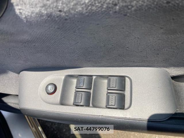Honda FIT 2005-02 6905095-8