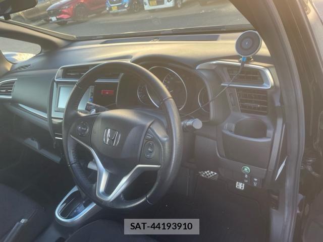 Honda FIT 2017-04 6905060-10