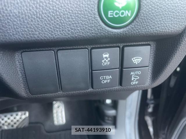 Honda FIT 2017-04 6905060-13