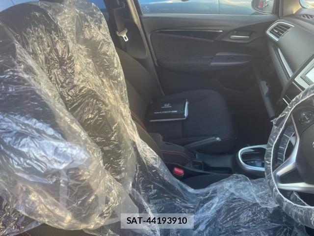 Honda FIT 2017-04 6905060-16
