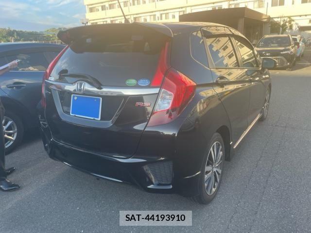 Honda FIT 2017-04 6905060-2