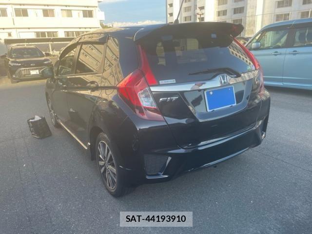 Honda FIT 2017-04 6905060-3
